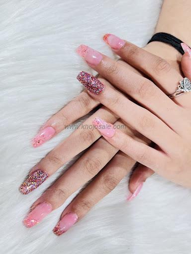 R Nails Professionals