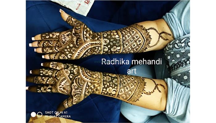 Radhika Mehandi Artist