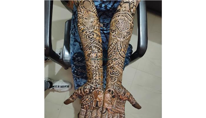 Raj Mehandi Arts Motihari
