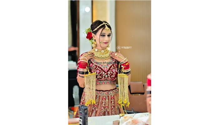 Ratna Beauty Parlour