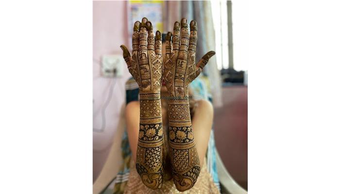 Ravi Mehandi Artist - Mehandi Artist In Noida