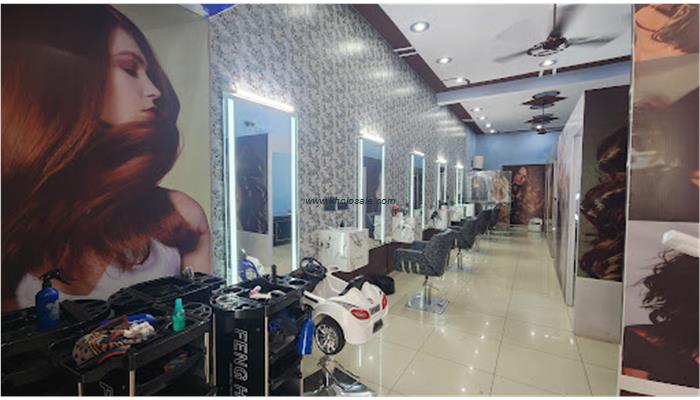 Raza Unisex Salon - Best Bridal Makeup Artist / Best Beauty Parlour/ Best Unisex Salon In Moradabad