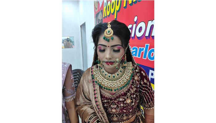 Roop Nikhar Professional Beauty Parlour