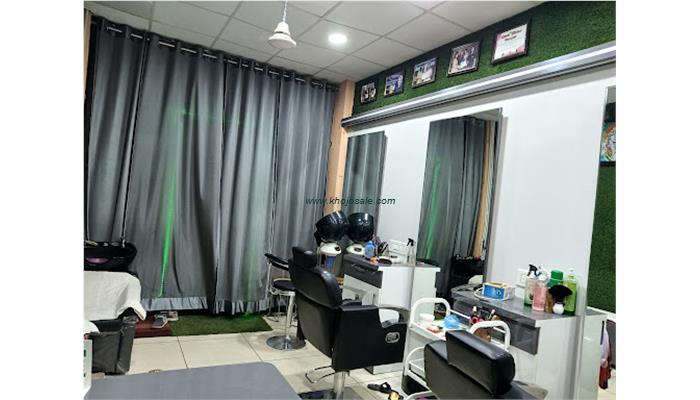Royal Queen Beauty Parlour