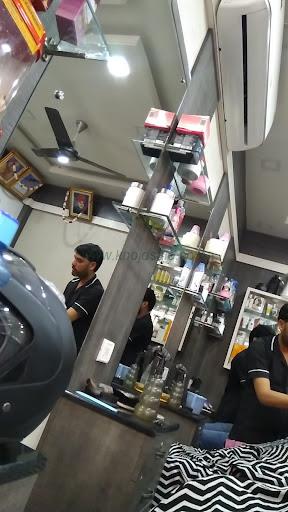 SALON MENS GROOMING LOUNGE