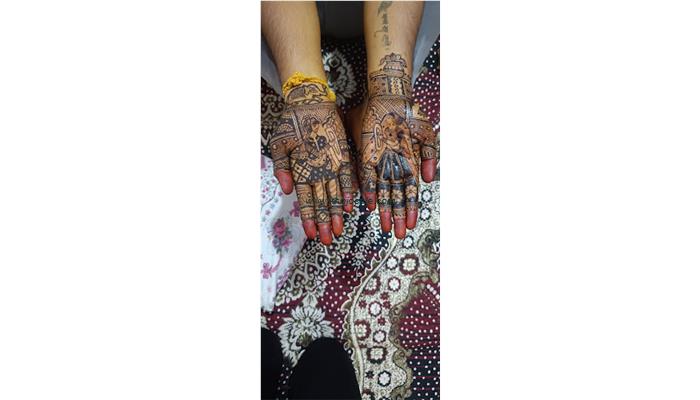 Shruti Mehndi Art [Professional Heena Artist]