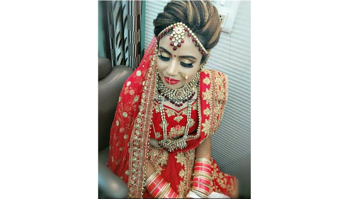 Simran Beauty Salon
