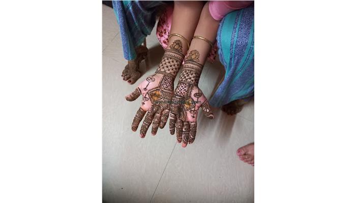 Sona Makeover &Mehandi Center