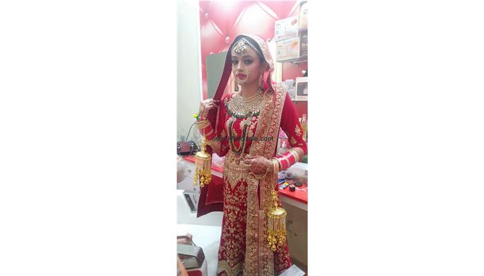 Srishti Beauty Parlour & Gift House