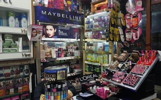 Tanvi Beauty And Cosmetics Store