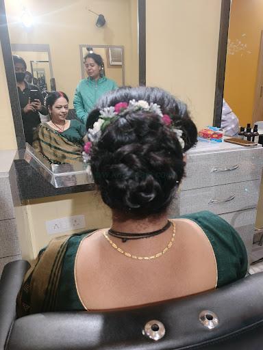 THE SANORAA BEAUTY LOUNGE