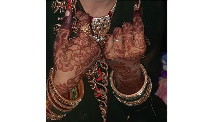 Twins Mehendi & Stitching/Maurawan Unnao 209821.
