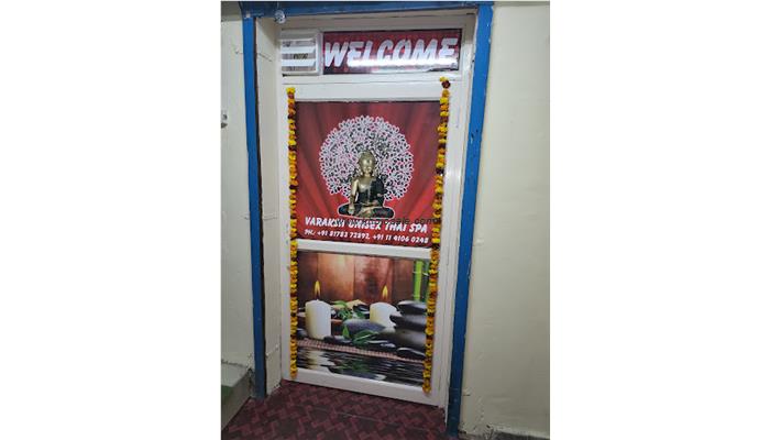Varaksh Unisex Thai Spa