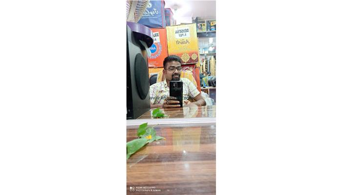 Vicky Mens Parlour