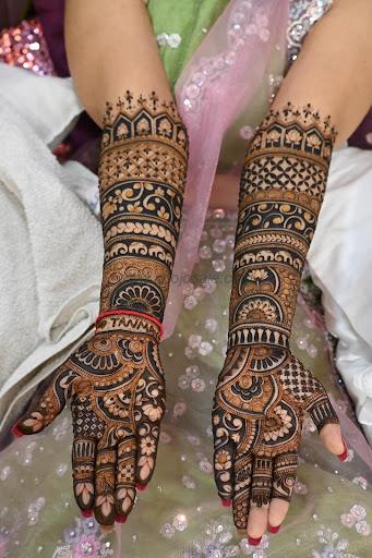 Vinay Bansal Mahendi Artist