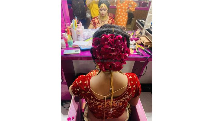 VMS Ladies & Gents Salon