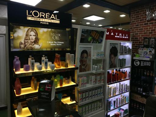 Wondercut Luxurious Salon