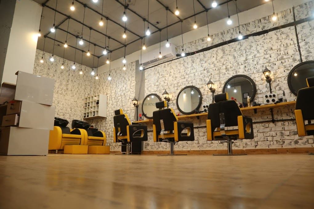 Zoog Studiobest Salon In Baddimakeup Artistnailskin